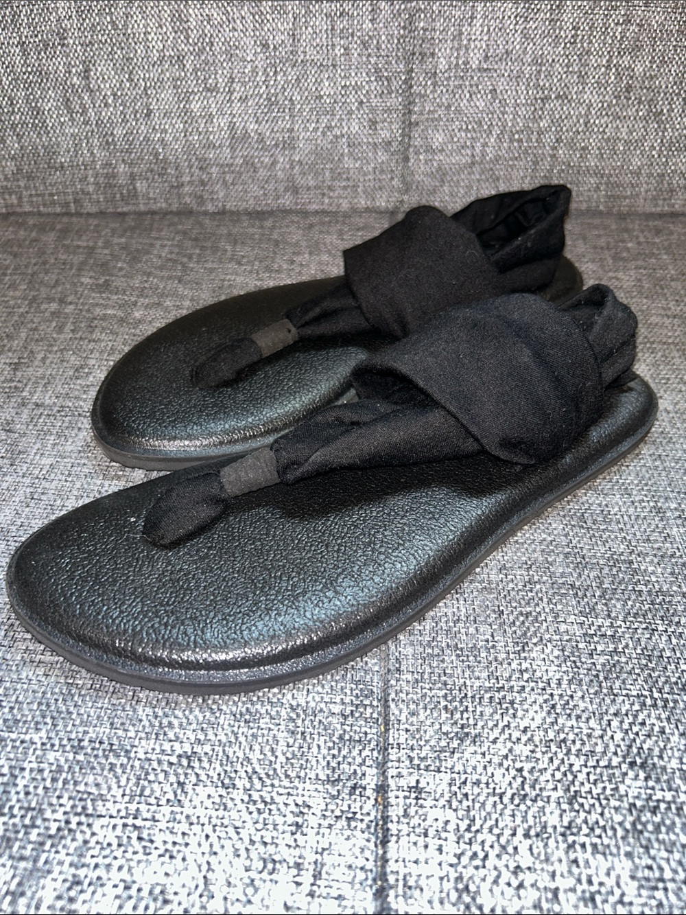 NEW - Sanuk Black Wrap Toe-Loop Sandals - Picture 2 of 7